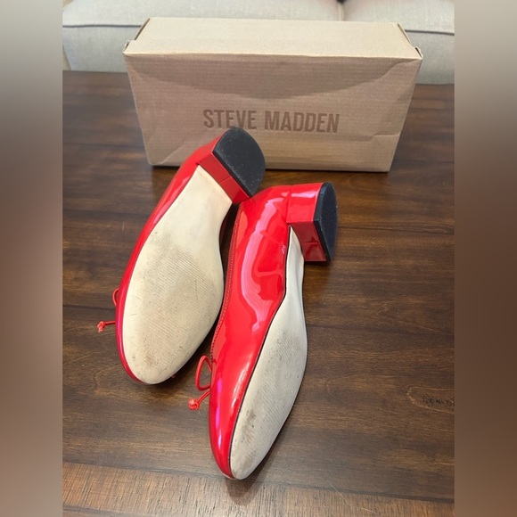 Steve Madden Red Flats - Picture 3 of 3